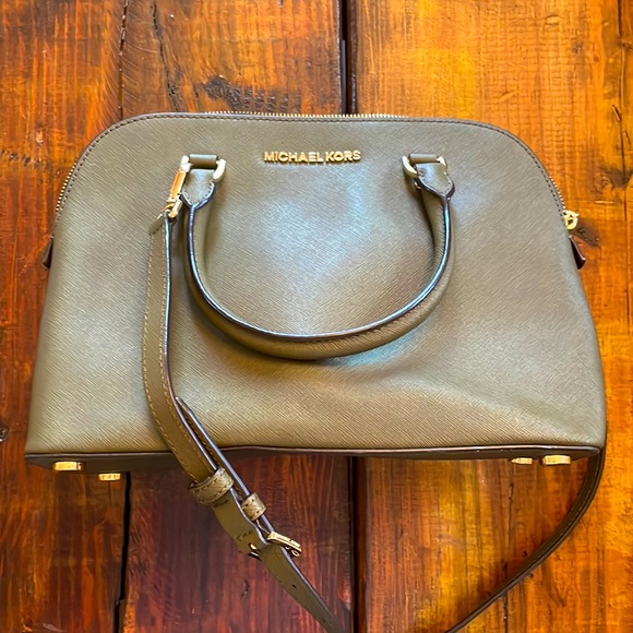 michael kors olive green shoes